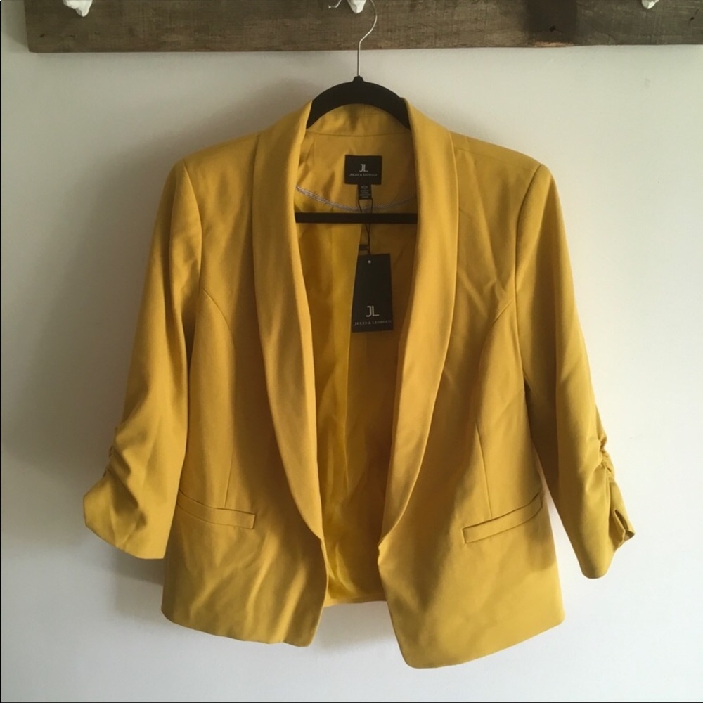 Mustard yellow blazer
